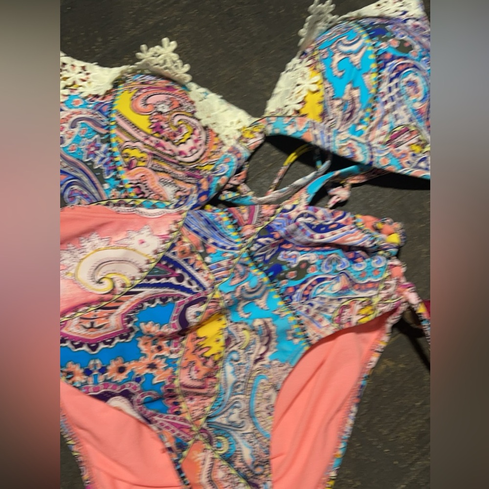 Bathing suit set from Walmart bottoms are a s/ch 4/6 top is a size L 12/14